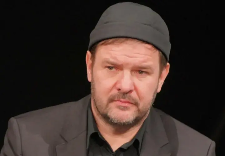 Tomasz Karolak bez sensu – humorystyczny utwór, który zaskakuje wszystkich