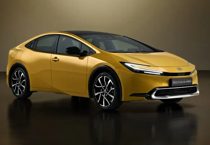 Nowy Prius: Cena, wersje, osiągi. Czy to lider PHEV w Polsce?