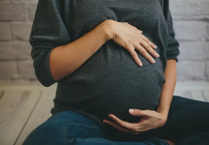 Skuteczny przepis na koktajl położnej - przyspiesz poród naturalnie