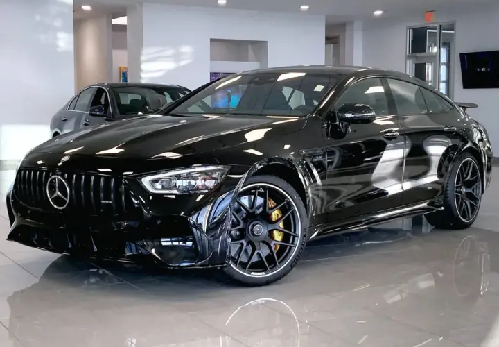 Mercedes AMG GT 63 S: Cena, leasing, koszty. Czy warto?