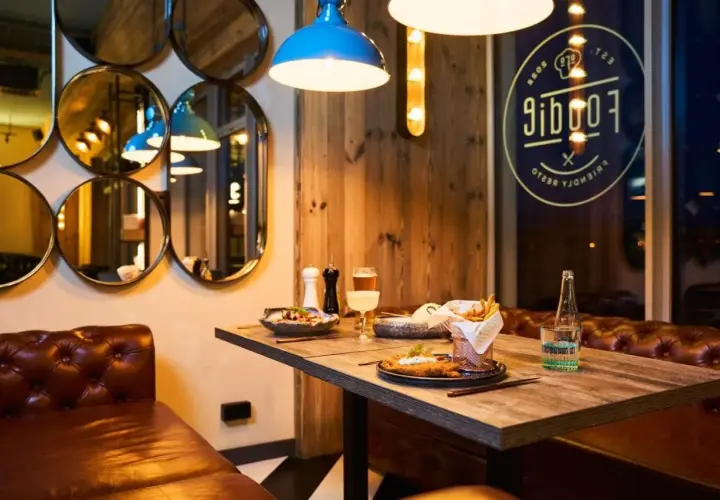 Gdzie zjeść w Nowym Targu? Odkryj najlepsze restauracje i dania