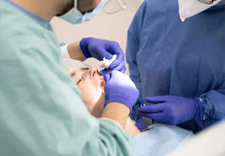 Asystentka stomatologiczna to zawód medyczny? Nowa ustawa i zmiany