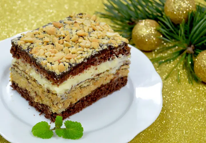 Dlaczego ciasto Snickers pieczone to idealny deser?