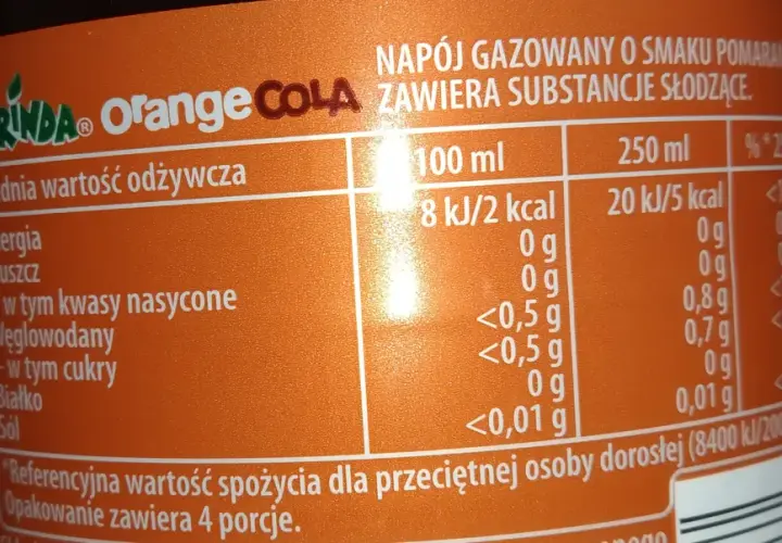 Mirinda czy Fanta - która napój ma lepszy smak i skład?