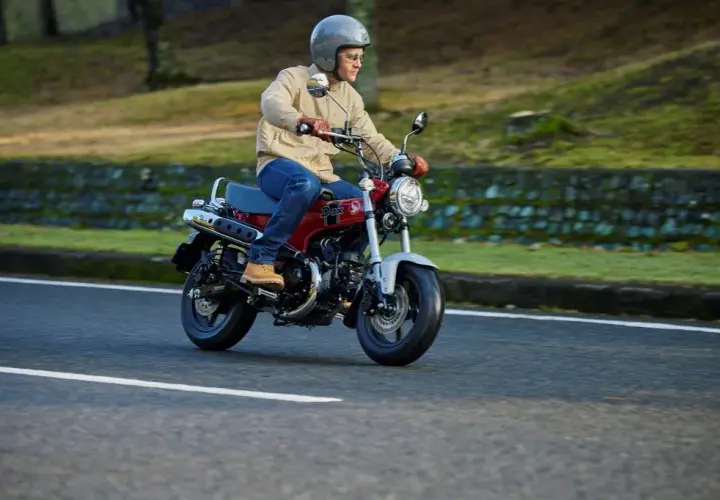 Czy na 50cc trzeba mieć prawo jazdy? Zaskakujące zasady i wyjątki