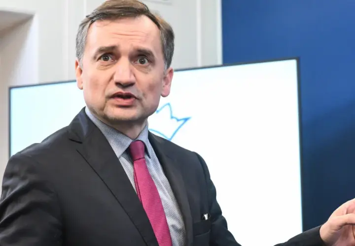 Zbigniew Ziobro: Żyje i leczy się na raka. Prawda o jego stanie