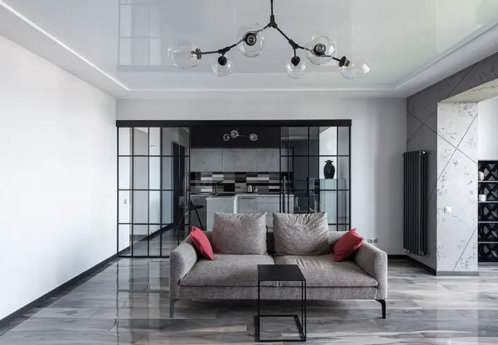 Gres porcellanato effetto marmo lucido: un tocco di lusso moderno. Pro e contro per un pavimento elegante e resistente.