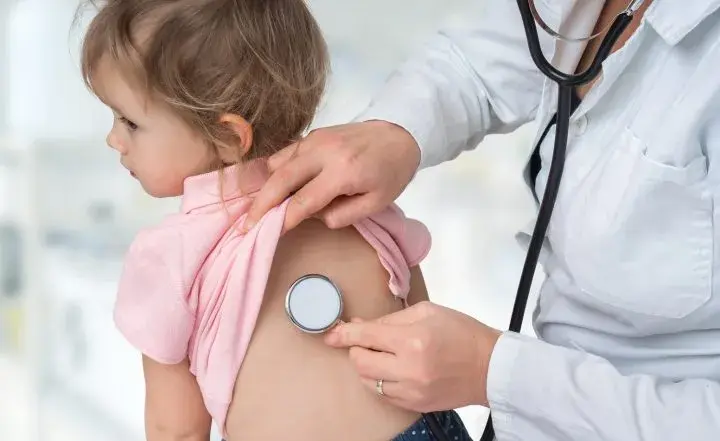 Czy odrobaczanie dziecka wyklucza chodzenie do przedszkola? Zasady i zagrożenia