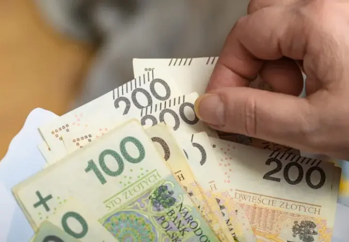 Czy pracując można starać się o rentę? Sprawdź, co musisz wiedzieć