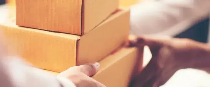 Spedytor krajowy kto to? Kluczowe informacje o jego roli i obowiązkach