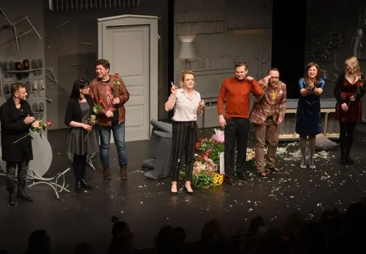 Czy Ty to Ty w Teatrze Capitol - emocjonująca komedia o miłości i relacjach