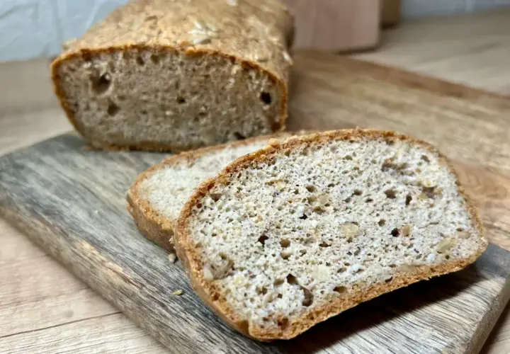 Chleb keto: Przepisy, gdzie kupić i jak wybrać najlepszy?