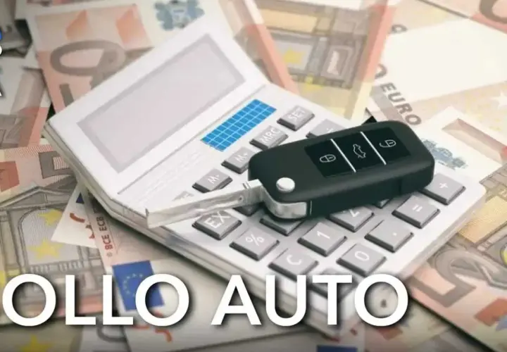 Calcolatrice, chiavi auto e banconote. Scopri quanto paga di bollo un 120 cv.