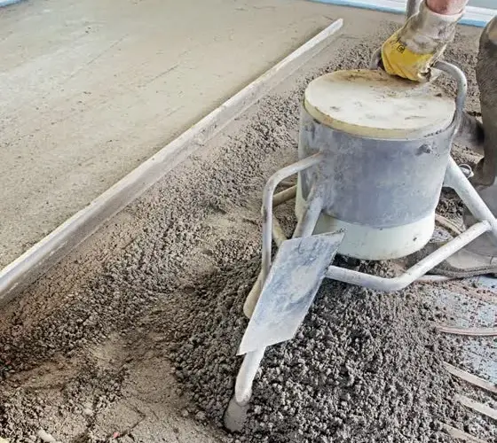 Jaki piasek do wylewki betonowej? Unikaj błędów i wybierz najlepiej