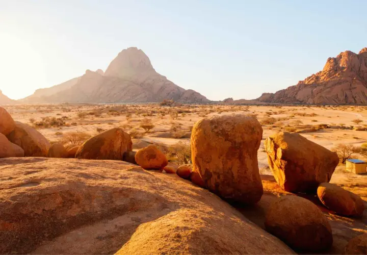 Namibia kiedy jechać: najlepszy czas na safari i piękne krajobrazy