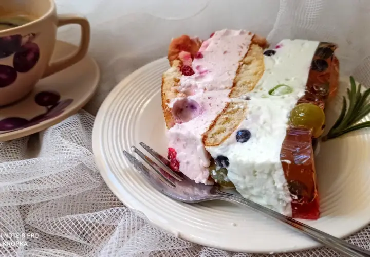 Desery z mascarpone i galaretką: 15 minut do słodkiego sukcesu!