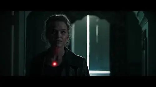 Shelley Hennig: Od nastoletniej gwiazdy do ikony. 5 przełomów