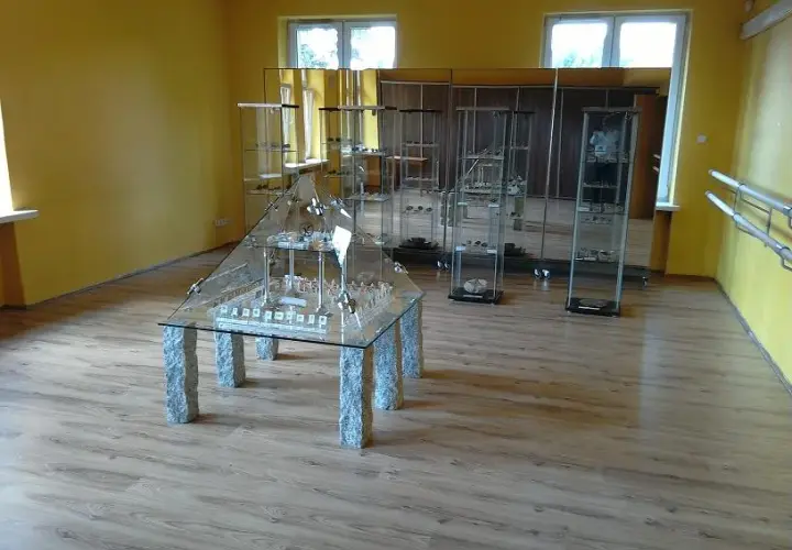 Muzeum miniaturowej sztuki profesjonalnej Henryk Jan Dominiak w Tychach – niezwykłe zbiory, które zachwycają