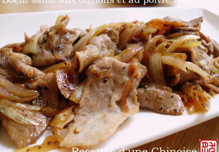 Boeuf sauté aux oignons, un plat savoureux et parfumé, prêt à être dégusté.