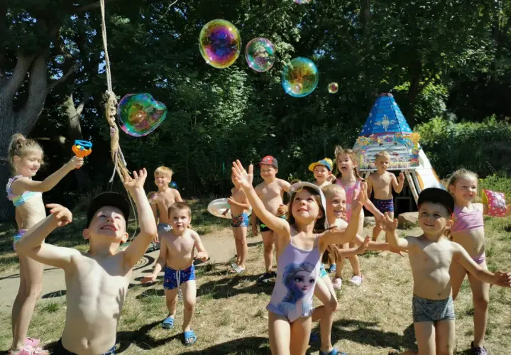 Jak pomóc dziecku w adaptacji do przedszkola i uniknąć stresu