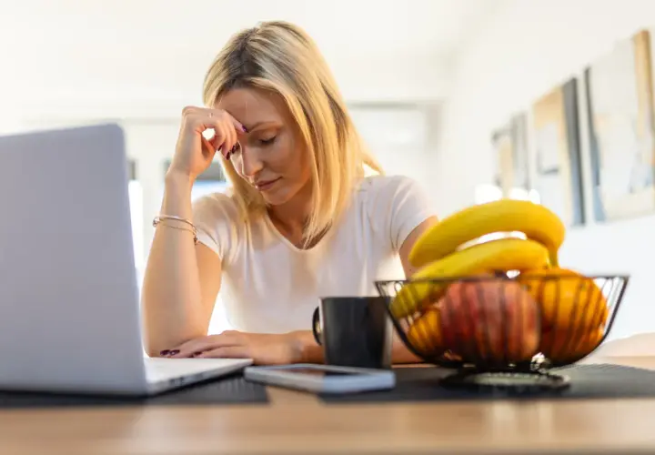 Burnout Symptome: Erkennen Sie die versteckten Anzeichen rechtzeitig