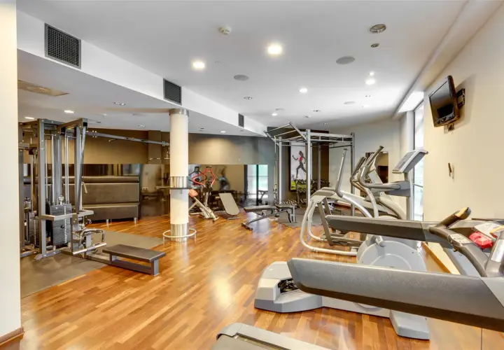 Siłownia w Hotelu Diament Ustroń. Wiele maszyn cardio i do treningu siłowego. Sprawdź opinie o spa & wellness hotel diament ustroń.