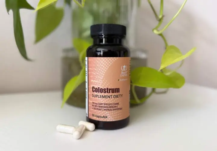 Suplement diety Colostrum w kapsułkach. Dowiedz się, colostrum co to jest i jak działa. W butelce 90 kapsułek.