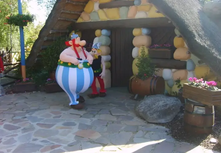 Najlepsze atrakcje w Parku Asterix dla całej rodziny i dzieci
