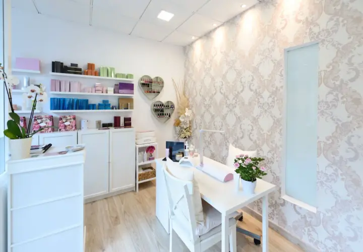 Jak założyć salon manicure: uniknij błędów i zacznij z sukcesem