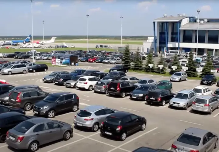 Czy wjazd na lotnisko w Pyrzowicach jest płatny? Sprawdź opłaty!