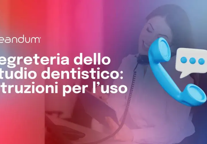 La segretaria dello studio dentistico risponde al telefono, pronta ad assistere i pazienti.