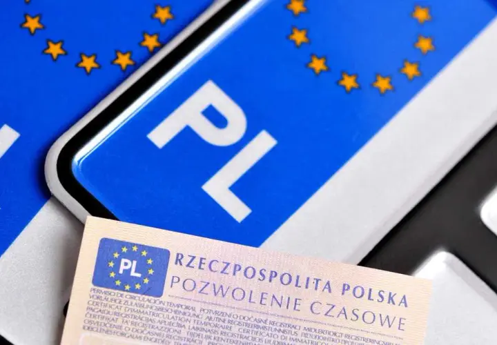 Koszt rejestracji motoroweru: Ile zapłacisz za formalności w urzędzie?
