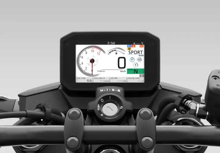 Panel de control de moto con pantalla digital mostrando modo SPORT, marcha N, velocímetro y tacómetro. El **par motor** se intuye en la potencia del motor.