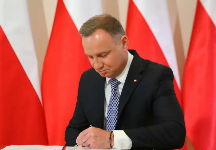 Kiedy prezydent podpisze ustawy? Sprawdź, co wpływa na terminy