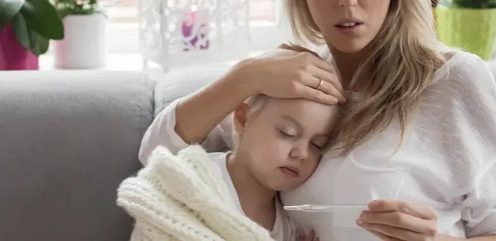 Jak przykrywać dziecko podczas gorączki, aby uniknąć przegrzania