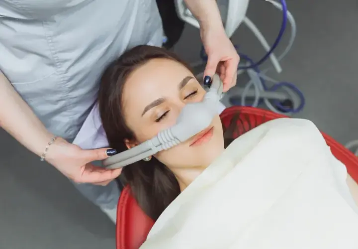 Czy wizyta u dentysty boli? Nowoczesne metody znieczulenia bez bólu