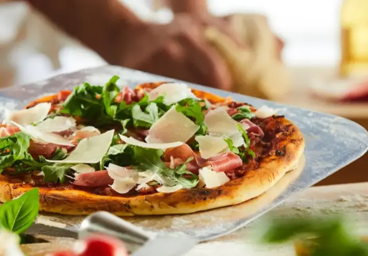Najlepsze dodatki do pizzy wegetariańskiej, które zaskoczą smakoszy