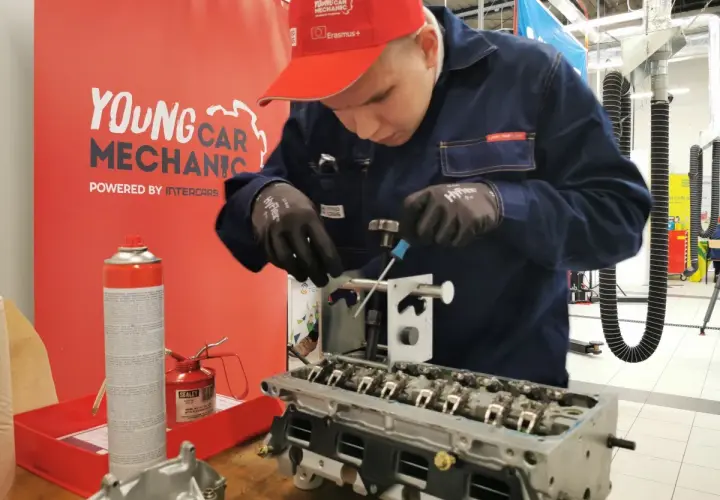 Auto Challenge gdzie ma warsztat? Odkryj lokalizację Macieka w Niemczech