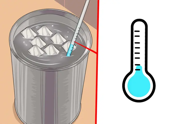 Termómetro mide la temperatura del agua con cubitos de hielo. Se busca la humedad especifica para un experimento.