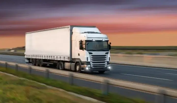 Ustawa transport drogowy - kluczowe przepisy i wymagania dla przewoźników