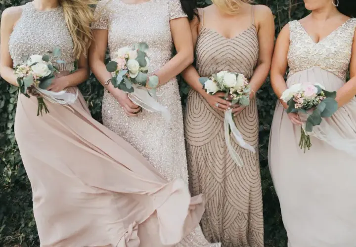 Stylizacje na wesele koleżanki: Jak olśnić? Porady i trendy