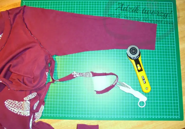 Jak skrócić bluzę? DIY poradnik: z szyciem, bez i ze ściągaczem!