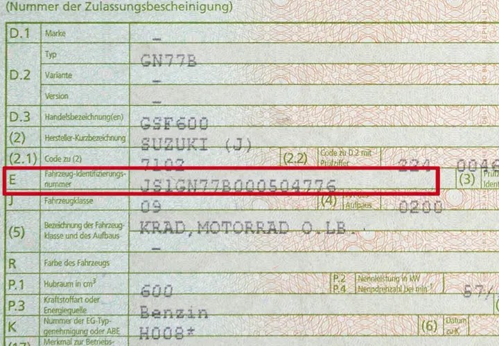 Fragment dokumentu pojazdu z zaznaczonym numerem VIN.