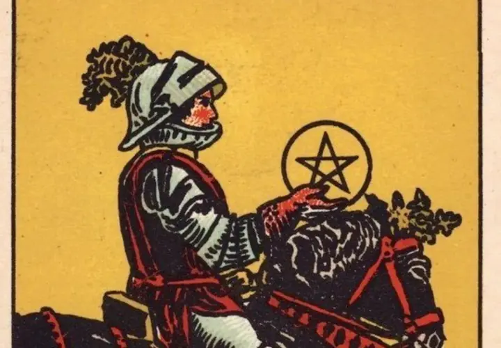 Rycerz monet tarot, w zbroi, na koniu, trzyma monetę z pentagramem.