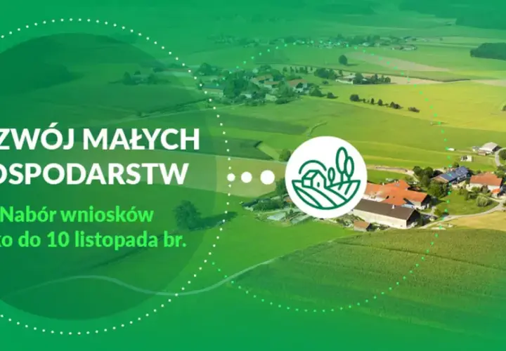 Rozwój małych gospodarstw 2025: nabór wniosków do 10 listopada. Widok z lotu ptaka na zielone pola i zabudowania wiejskie.