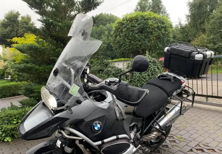 Koniec z szumem! Jak dobrać deflektor motocyklowy krok po kroku?
