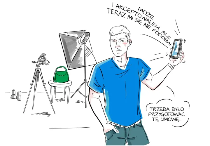 Mężczyzna w studiu fotograficznym trzyma telefon i żałuje, że nie przygotował wzoru umowy z modelką.