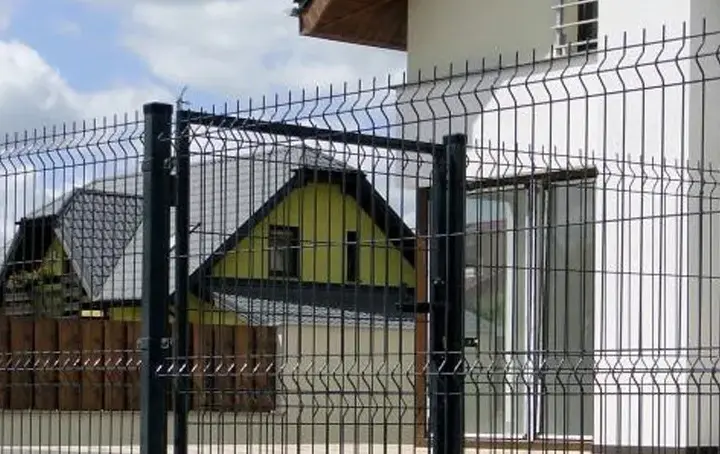 Jak podwyższyć ogrodzenie panelowe - proste metody i ważne zasady