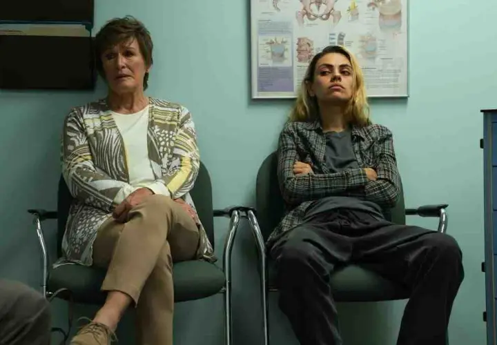 Filmy o narcyzie na Netflix - odkryj mroczne oblicze manipulacji