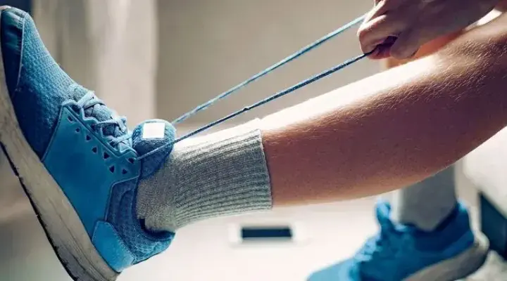 Jakie buty na orbitrek wybierać, aby uniknąć bólu i kontuzji?